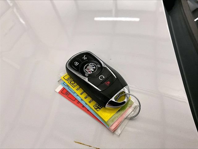 Used 2022 Buick Encore GX Select w/ Sport Touring Package FWD image 9