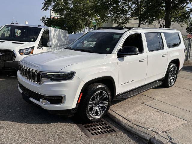 Used 2024 Jeep Wagoneer L 4WD w/ Premium Group I image 7