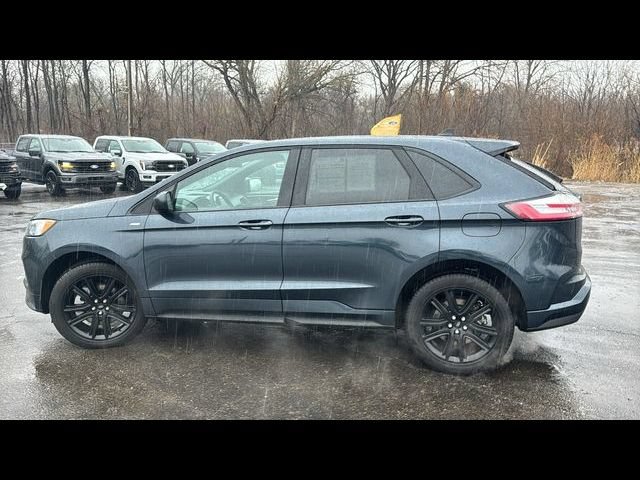 Certified 2023 Ford Edge ST-Line AWD/4WD image 6