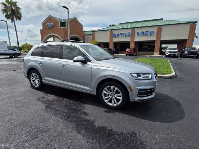 Used 2019 Audi Q7 3.0T Premium w/ Convenience Package AWD/4WD image 2
