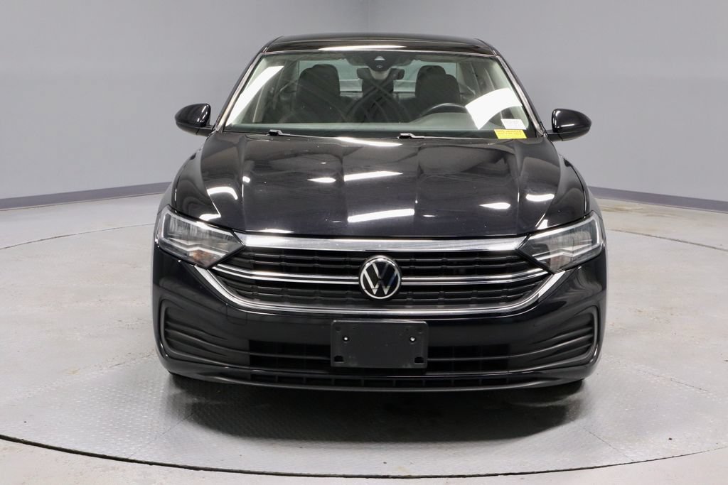 Used 2024 Volkswagen Jetta SE FWD image 6