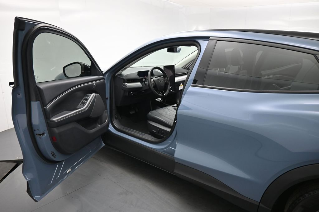 Certified 2023 Ford Mustang Mach-E Select RWD image 9