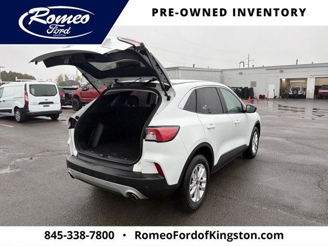 Certified 2022 Ford Escape SE w/ Cold Weather Package AWD/4WD image 29