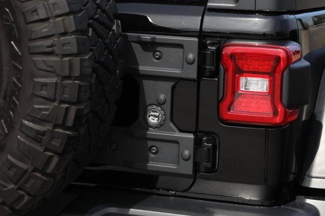 Used 2020 Jeep Wrangler Unlimited Rubicon w/ Dual Top Group AWD/4WD image 15