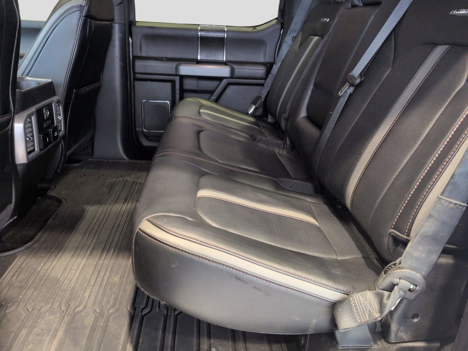 Certified 2018 Ford F150 Platinum w/ Technology Package image 43