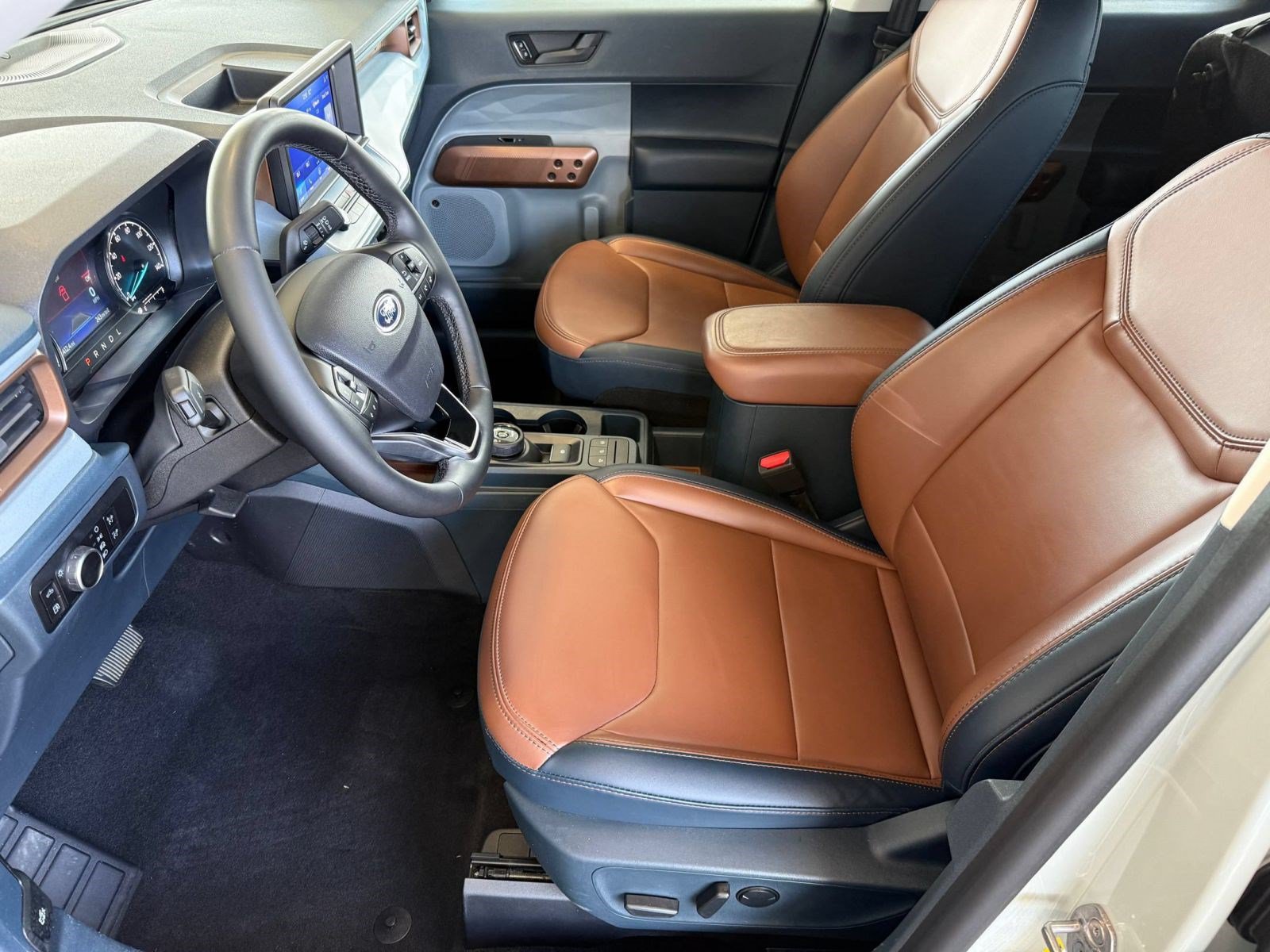 Certified 2024 Ford Maverick Lariat FWD image 5
