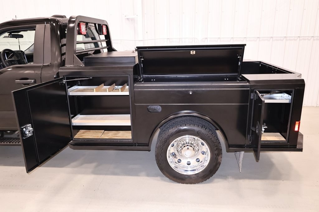 Certified 2025 Ford F550 4x4 Regular Cab Super Duty image 9
