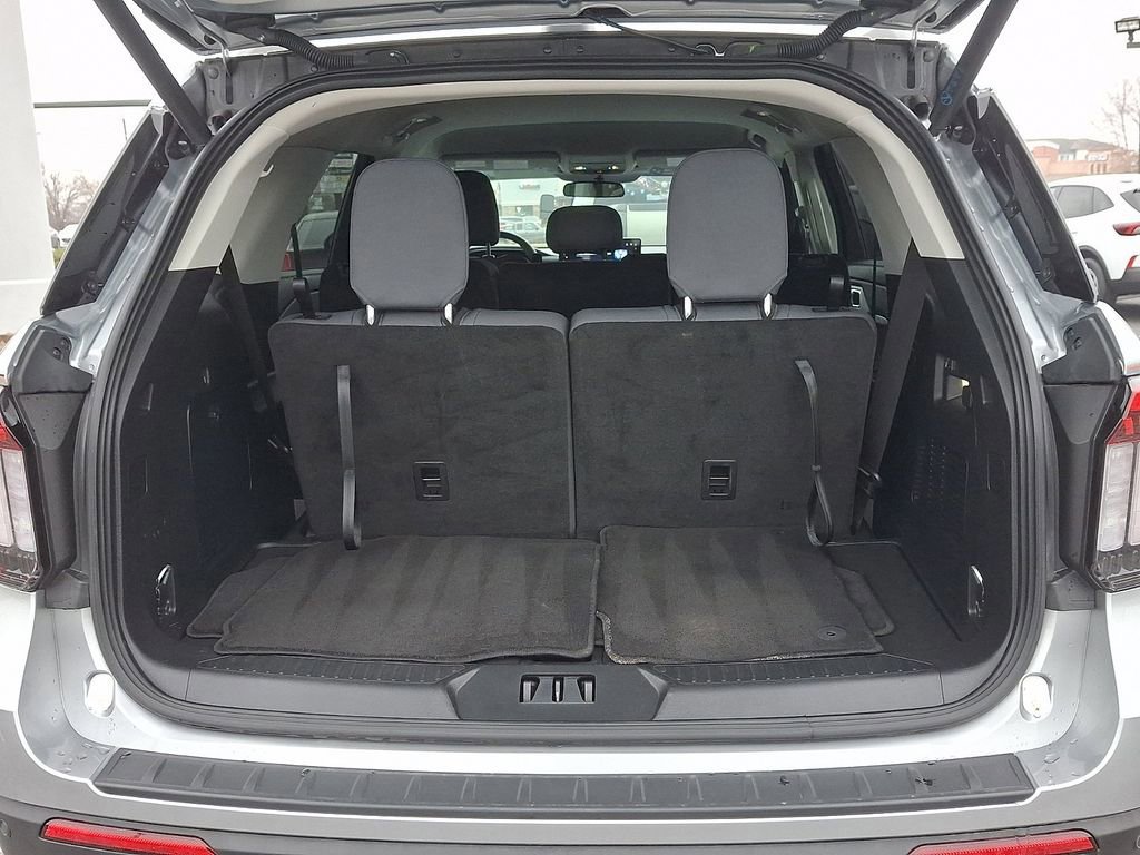 Certified 2025 Ford Explorer Active image 29