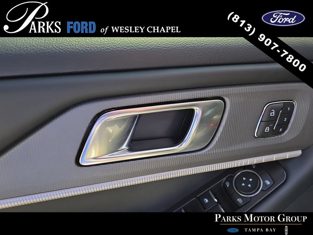 Certified 2025 Ford Explorer ST-Line w/ Premium Package RWD image 18
