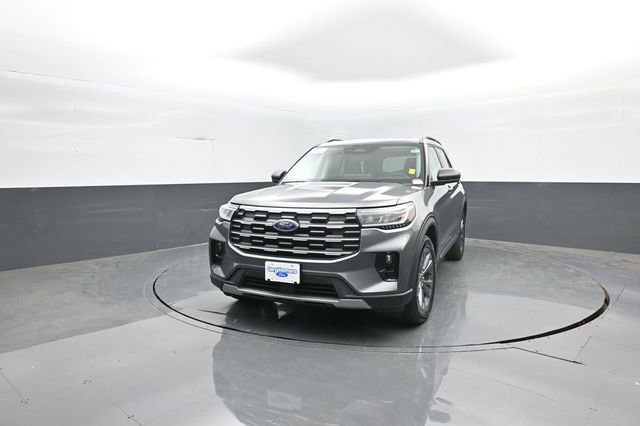 Certified 2025 Ford Explorer Active w/ Active Comfort Package AWD/4WD image 3