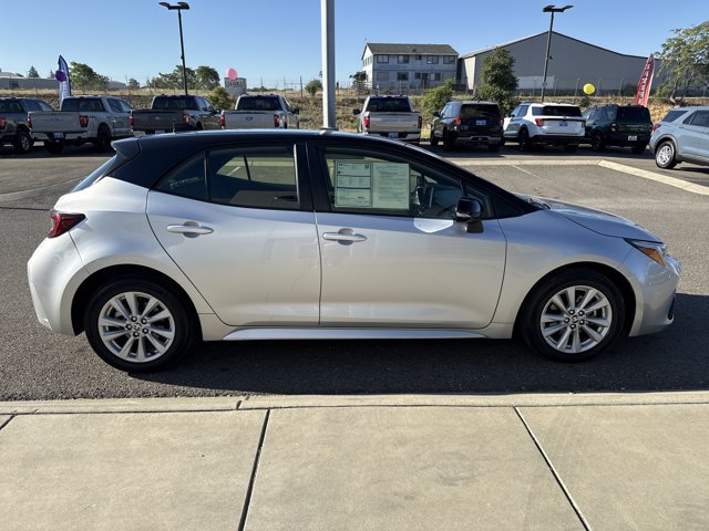 Used 2023 Toyota Corolla SE w/ SE Premium Package FWD image 6