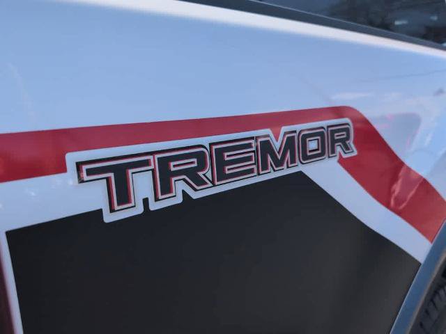 Certified 2022 Ford Ranger Lariat w/ Tremor Off-Road Package AWD/4WD image 7