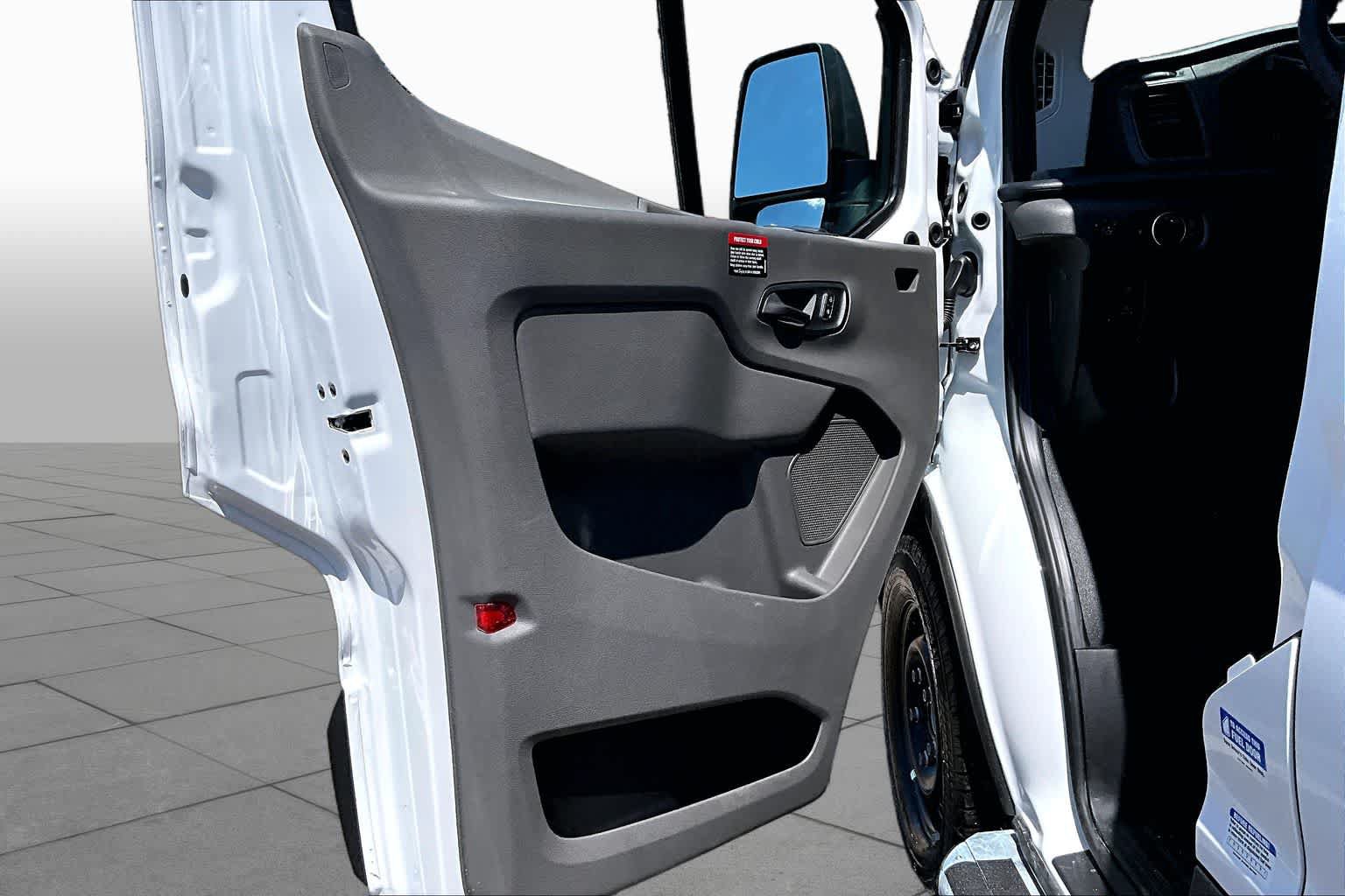 Certified 2026 Ford Transit 250 Low Roof w/ Exterior Upgrade Package RWD image 22