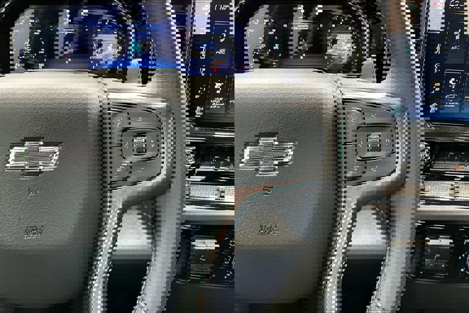 Used 2023 Chevrolet Silverado 1500 ZR2 image 25