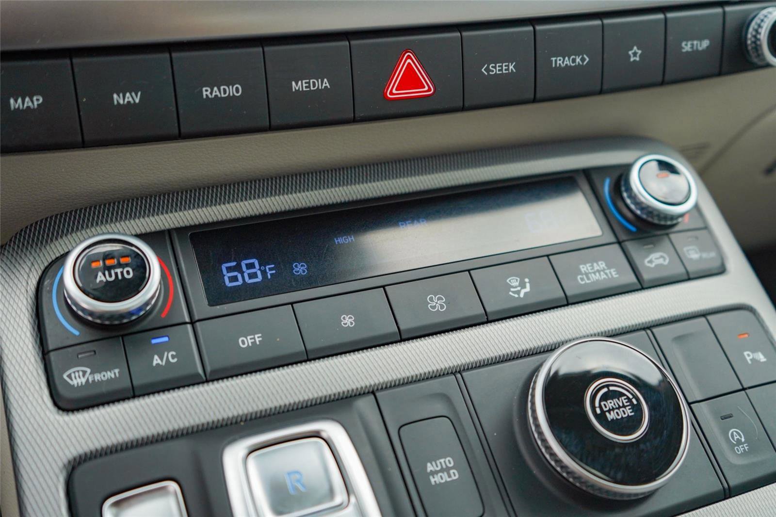 Used 2023 Hyundai Palisade Limited FWD image 16