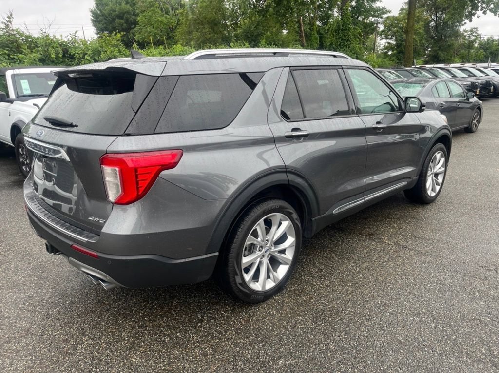 Certified 2022 Ford Explorer Platinum w/ Equipment Group 601A AWD/4WD image 5