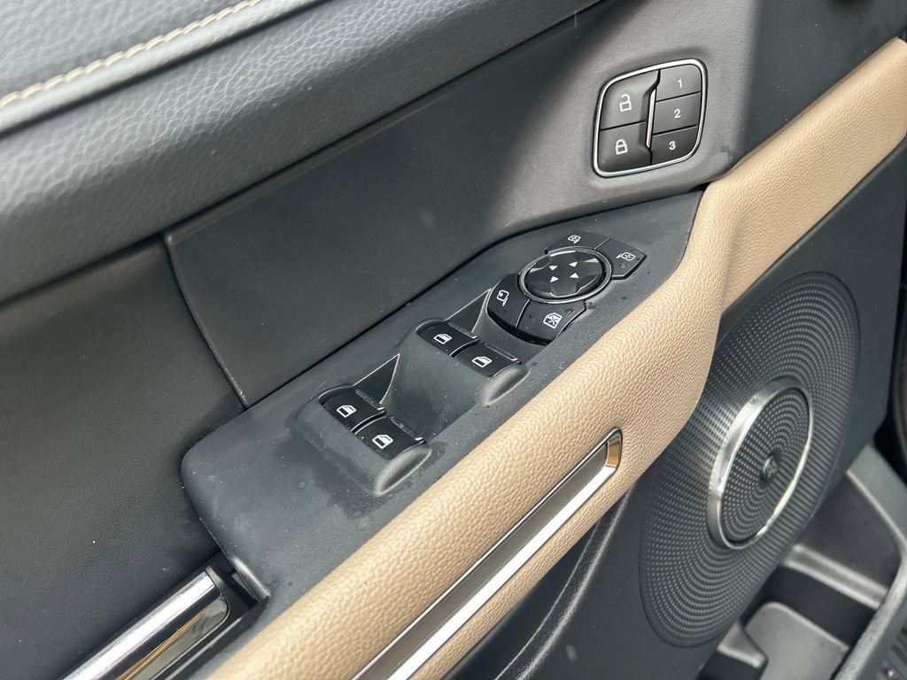 Certified 2024 Ford Expedition Limited image 18