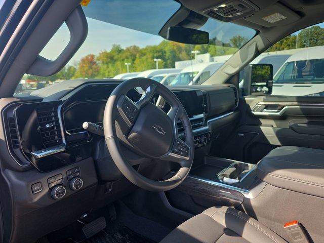 Used 2025 Chevrolet Silverado 3500 LTZ w/ LTZ Plus Package image 29