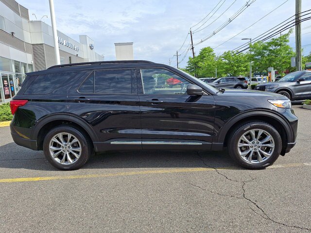 Certified 2023 Ford Explorer XLT w/ Equipment Group 202A AWD/4WD image 17