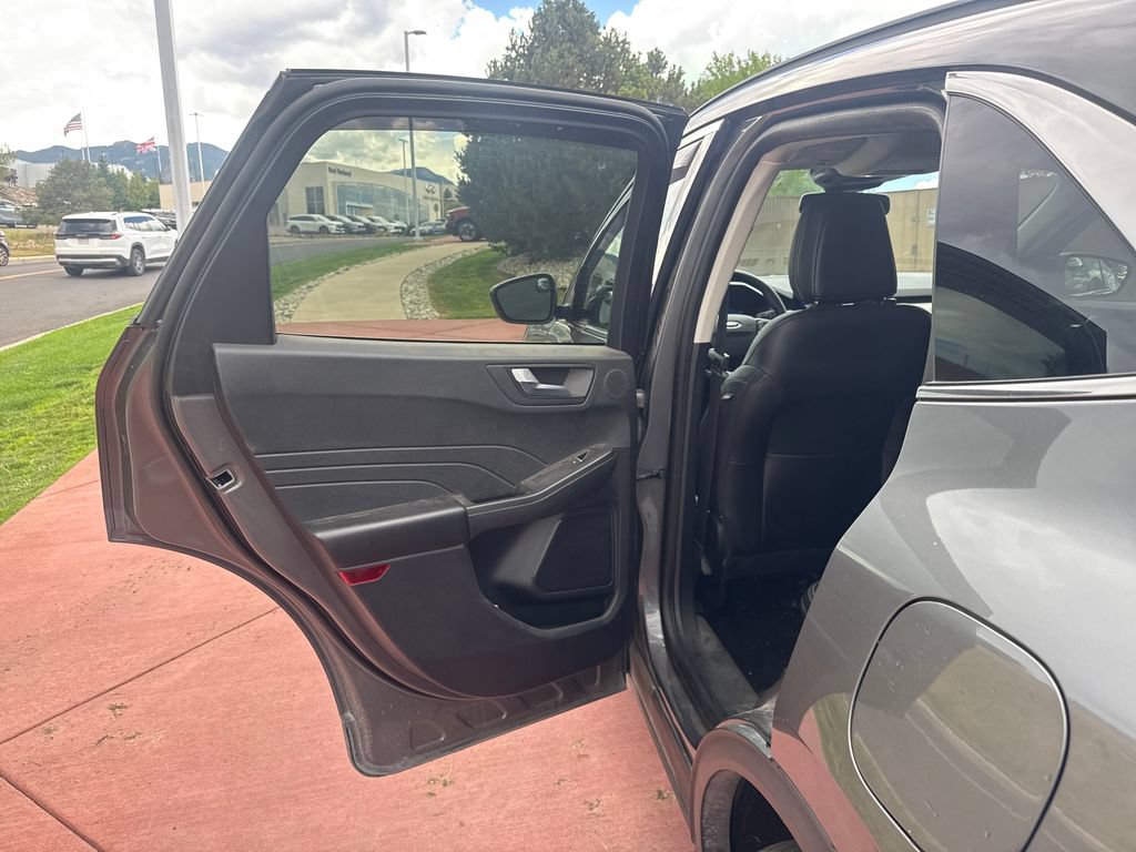 Certified 2021 Ford Escape Titanium AWD/4WD image 20