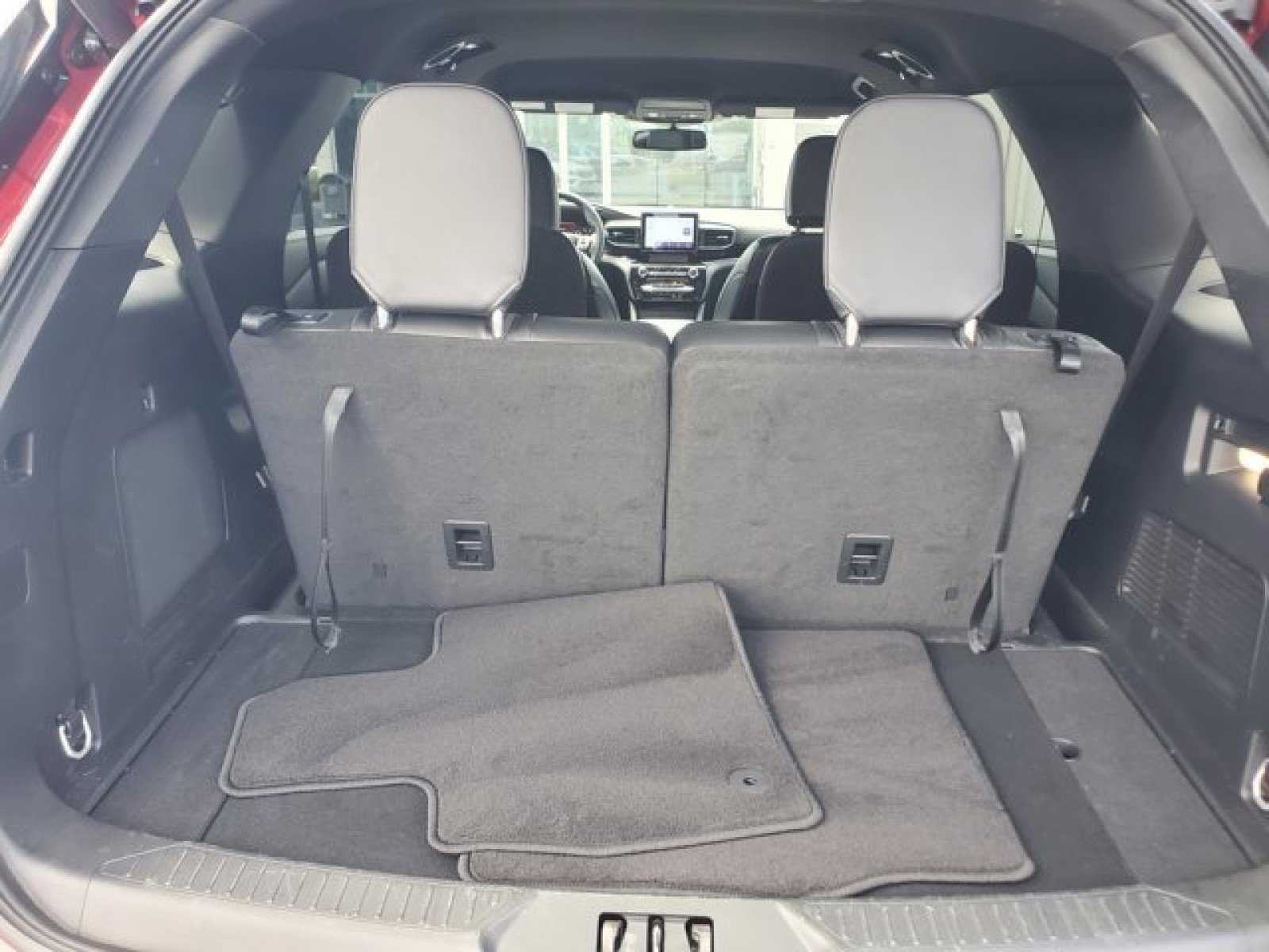 Certified 2023 Ford Explorer ST-Line w/ Class IV Trailer Tow Package RWD image 8