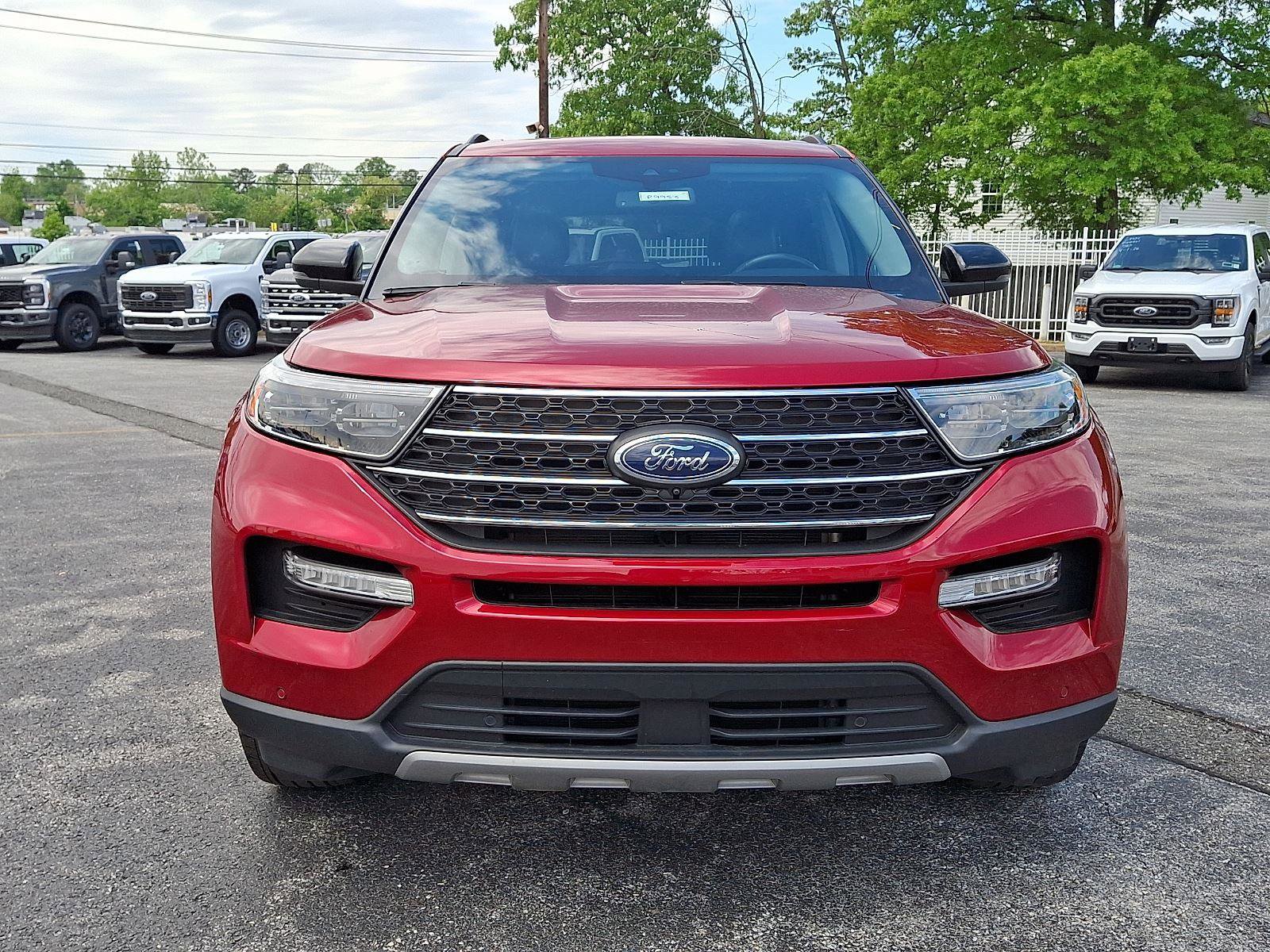 Certified 2023 Ford Explorer XLT w/ Equipment Group 202A AWD/4WD image 2