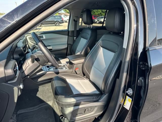 Certified 2023 Ford Explorer XLT w/ Equipment Group 202A image 10