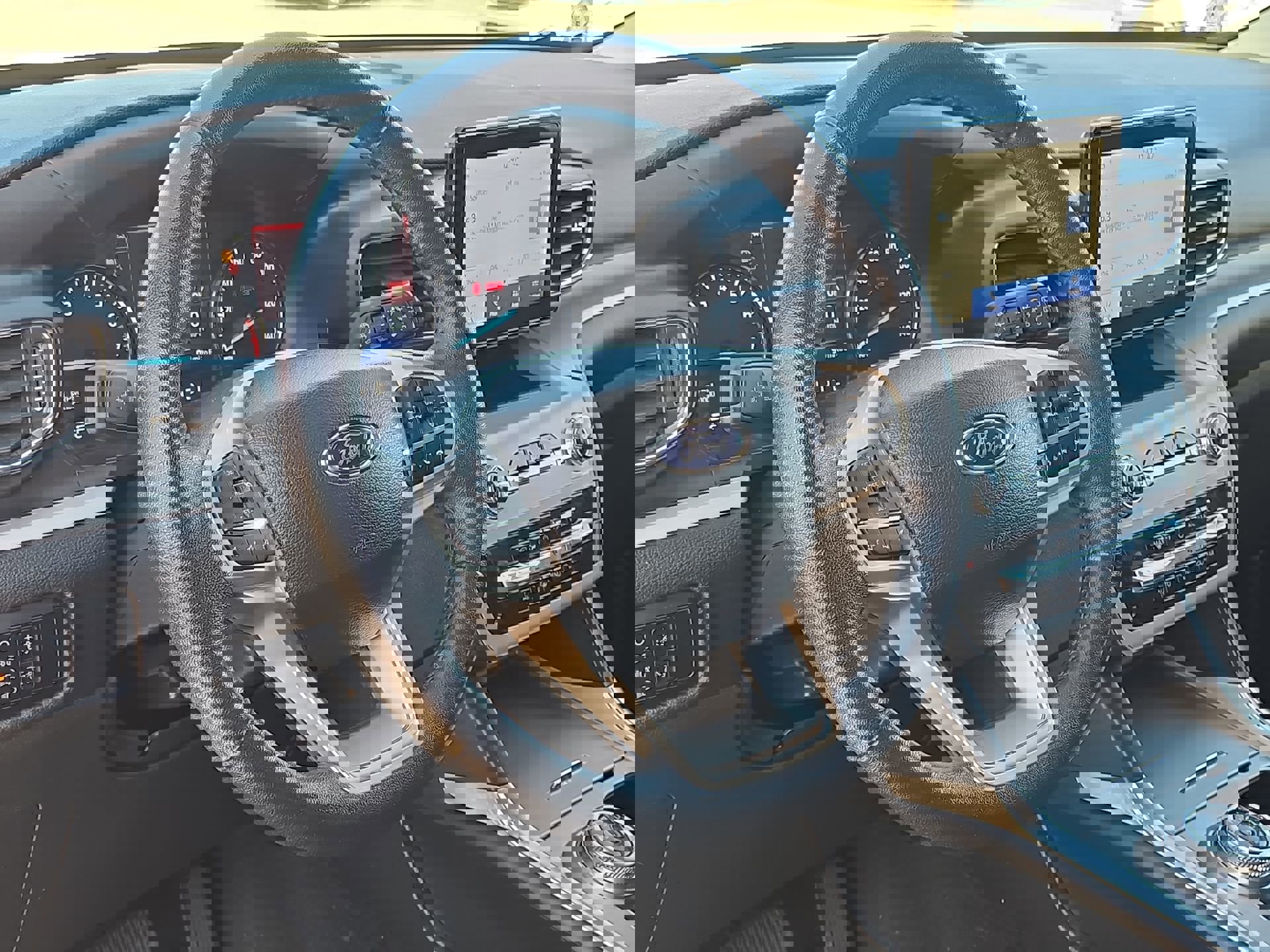 Certified 2023 Ford Explorer XLT w/ Equipment Group 202A image 14