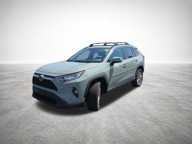 Used 2021 Toyota RAV4 XLE Premium AWD/4WD image 4