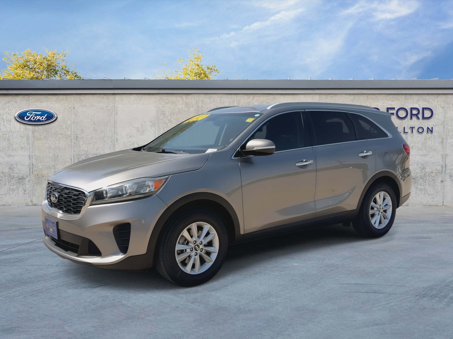 Used 2019 Kia Sorento FWD w/ LX Convenience Package image 4