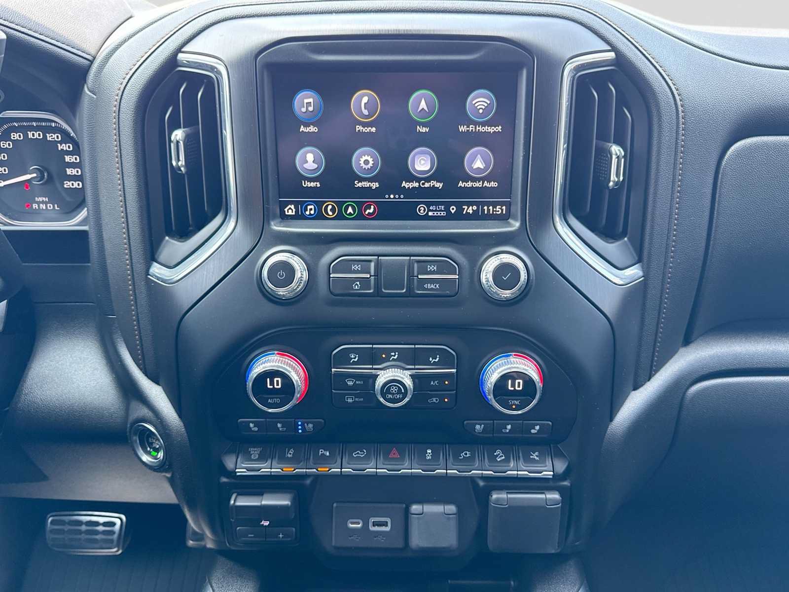 Used 2023 GMC Sierra 2500 AT4 w/ AT4 Premium Plus Package AWD/4WD image 28