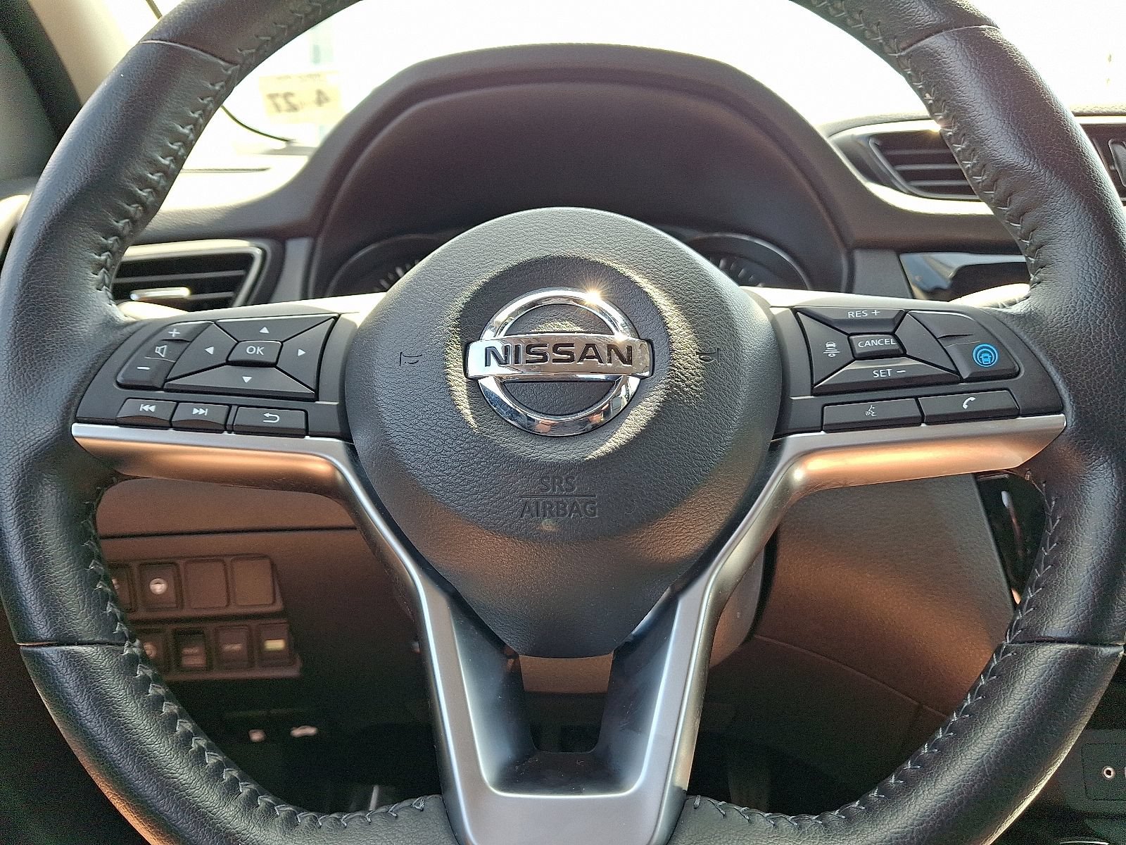 Used 2022 Nissan Rogue Sport SV w/ Technology Package AWD/4WD image 18