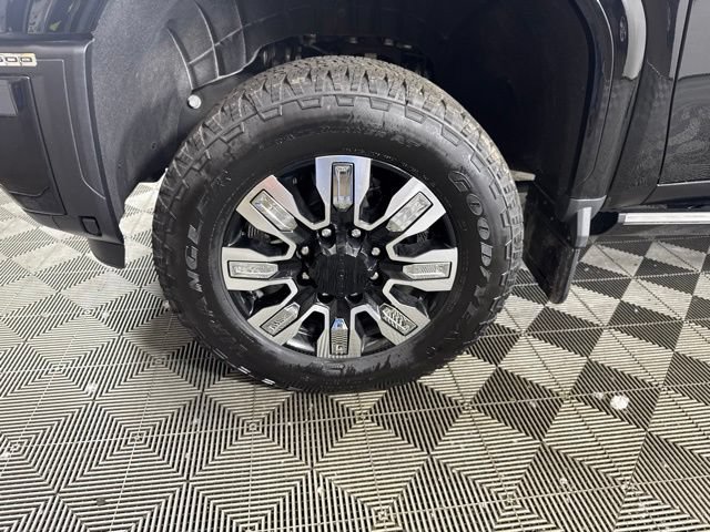 Used 2025 GMC Sierra 3500 Denali Ultimate AWD/4WD image 10