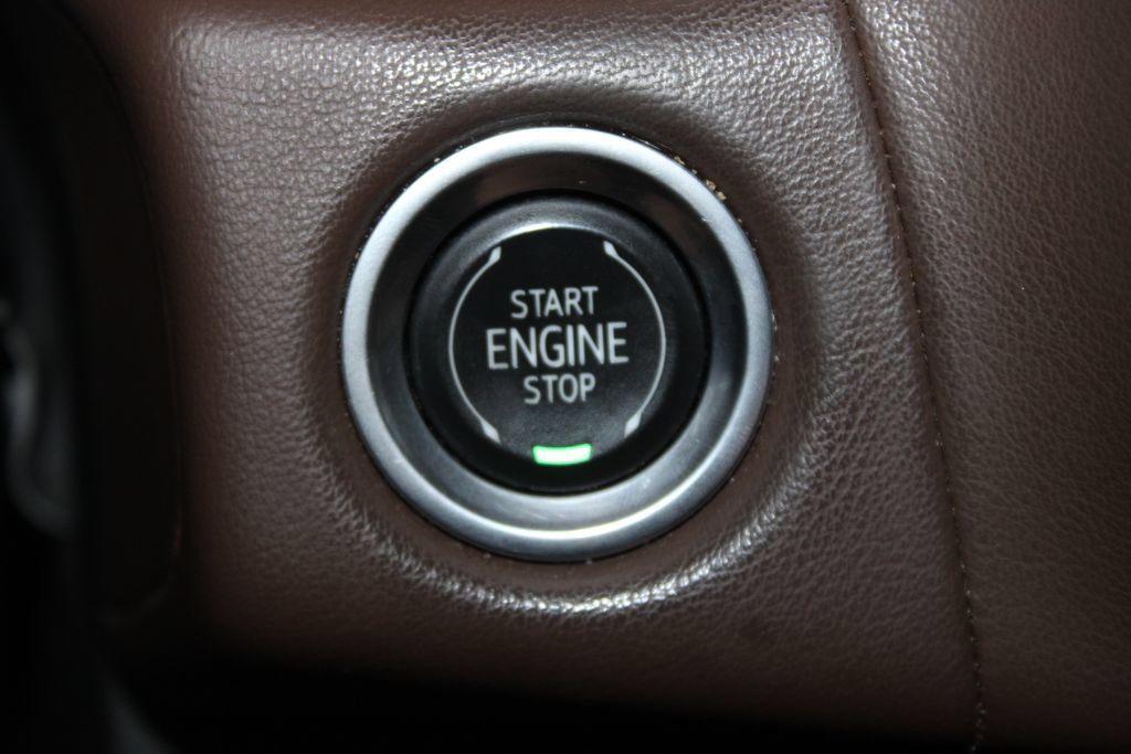 Used 2021 Chevrolet Suburban High Country RWD image 44