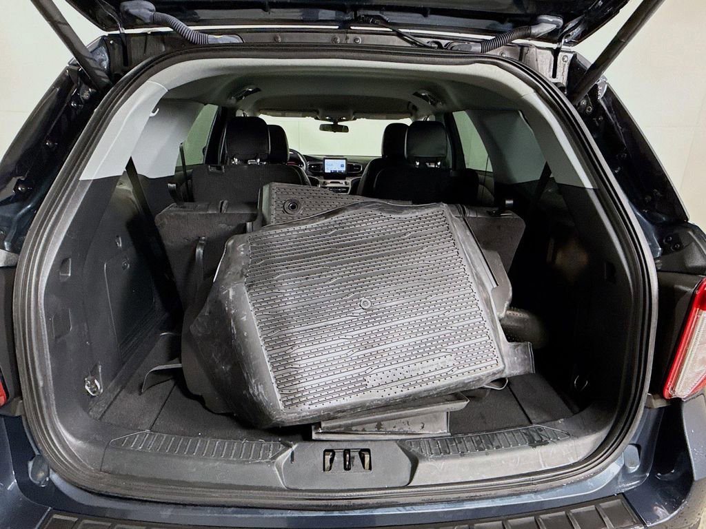 Certified 2023 Ford Explorer XLT w/ Equipment Group 202A image 27