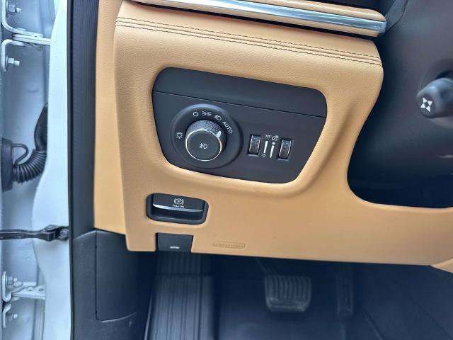 Used 2025 Jeep Grand Cherokee L Summit AWD/4WD image 19