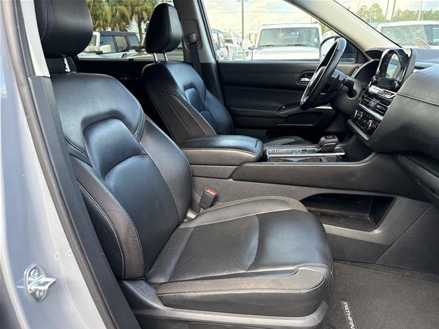 Used 2022 Nissan Pathfinder SL FWD image 19