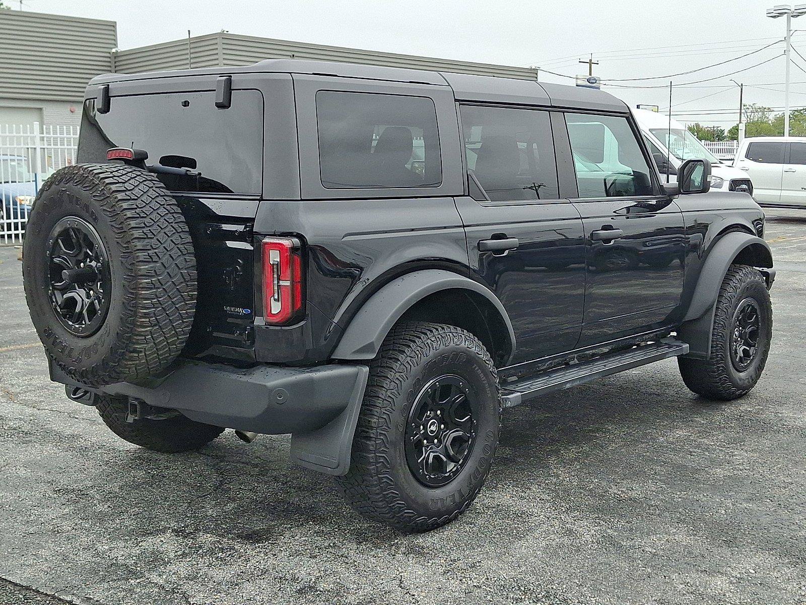 Certified 2024 Ford Bronco Wildtrak AWD/4WD image 7