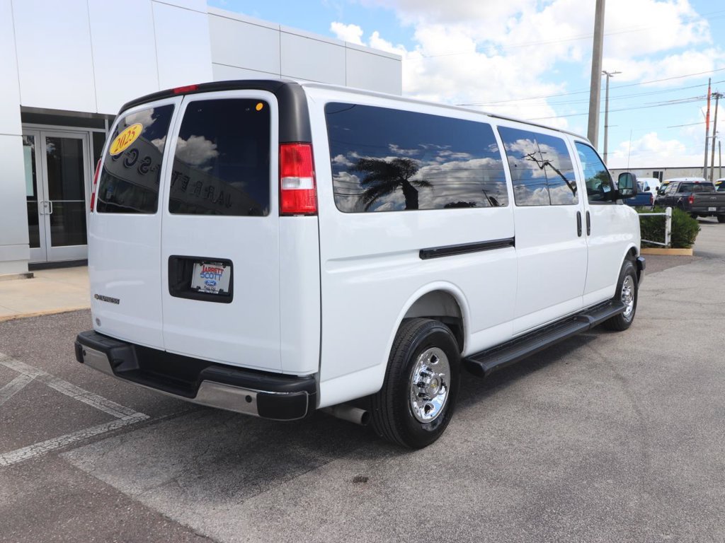 Used 2025 Chevrolet Express 3500 LT w/ LT Preferred Equipment Group RWD image 18