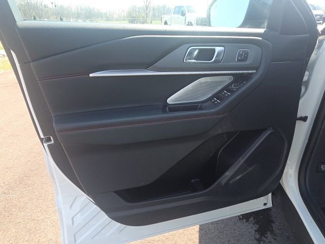 Certified 2025 Ford Explorer ST AWD/4WD image 25