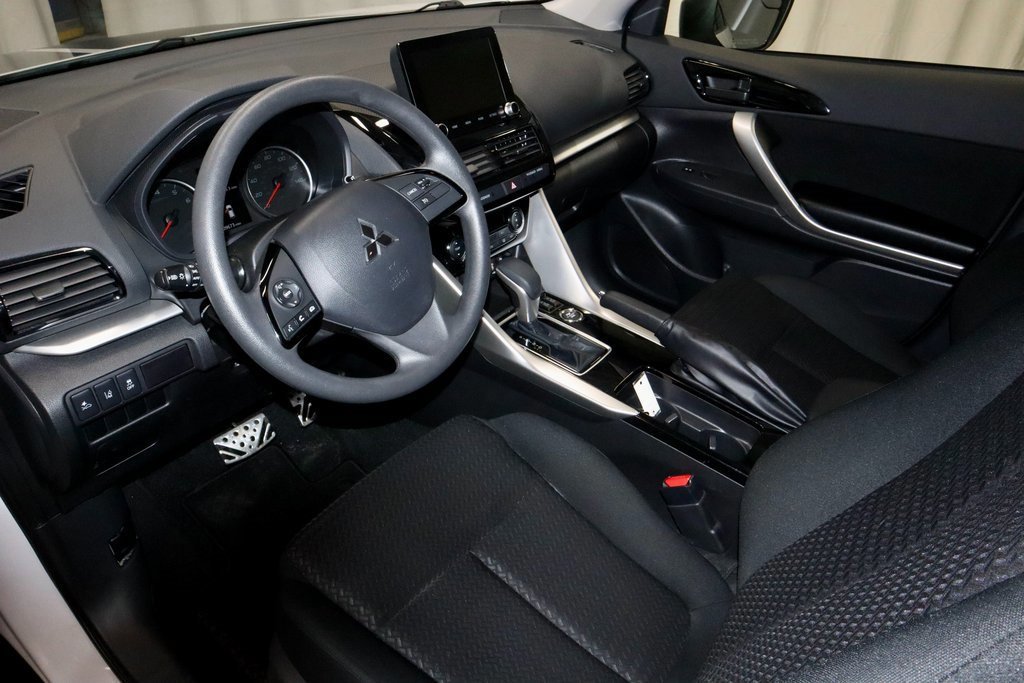 Used 2024 Mitsubishi Eclipse Cross Black Edition image 25