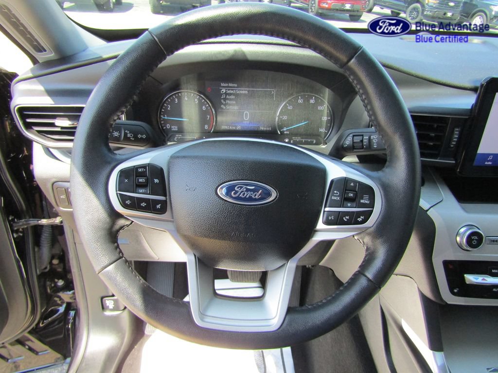 Certified 2023 Ford Explorer XLT w/ Equipment Group 202A AWD/4WD image 17