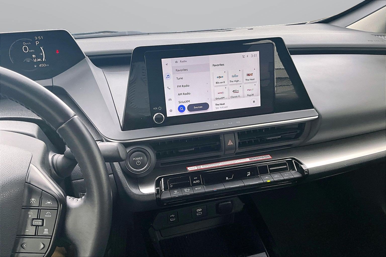 Used 2025 Toyota Prius LE FWD image 6