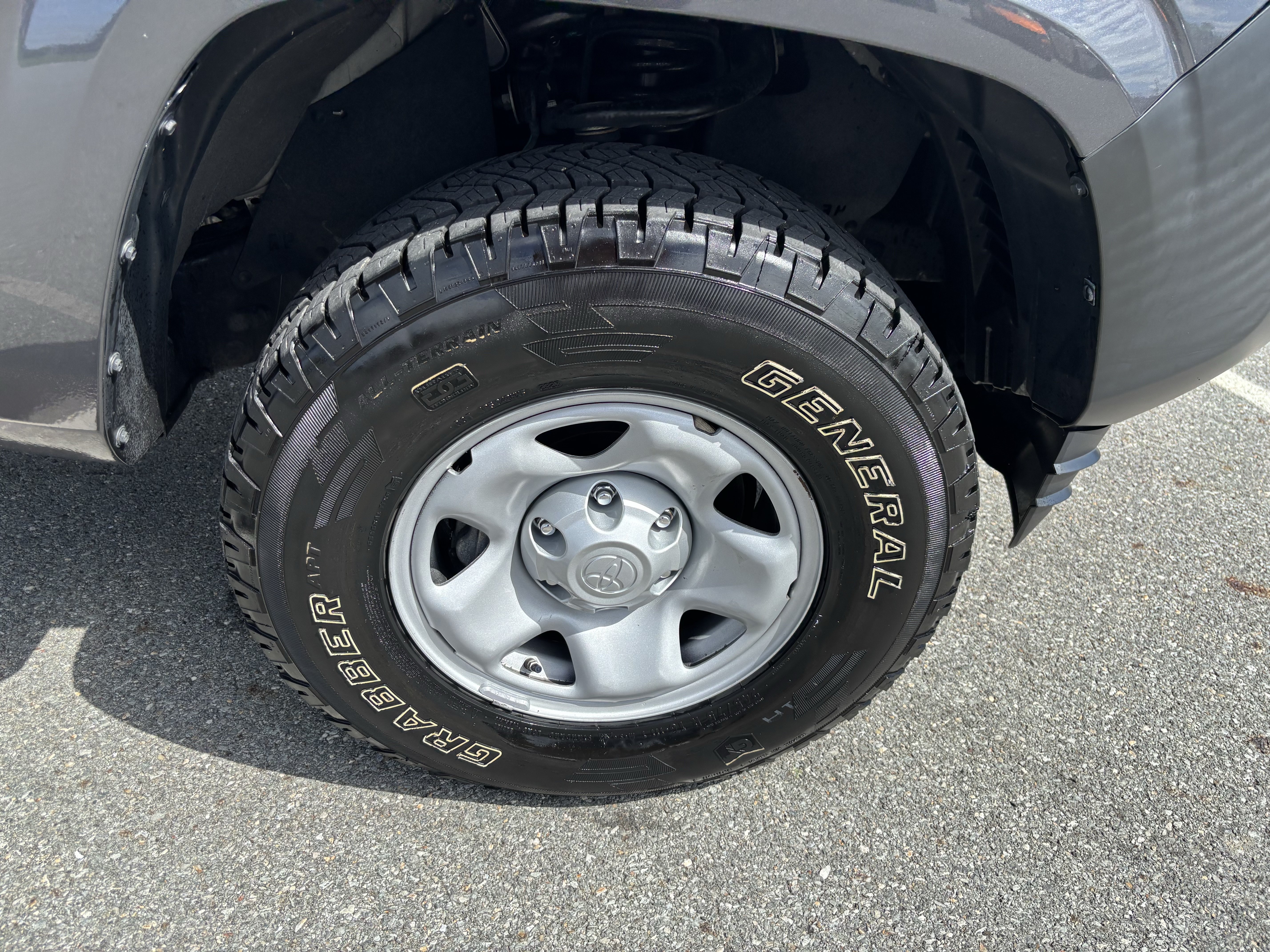 Used 2022 Toyota Tacoma SR AWD/4WD image 10