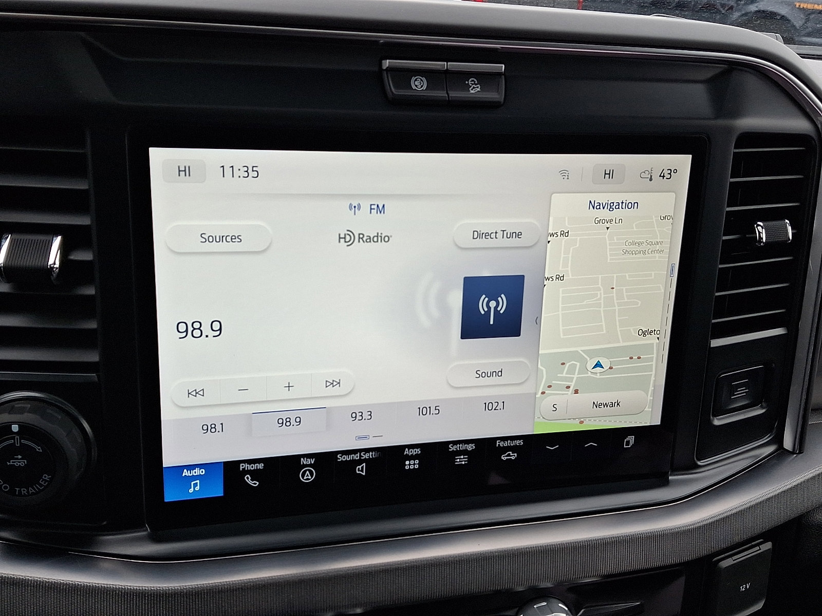 Certified 2025 Ford F450 Platinum w/ FX4 Off-Road Package image 24