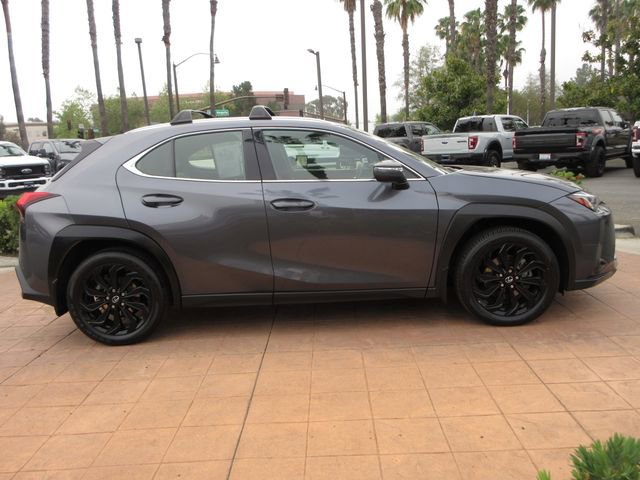 Used 2022 Lexus UX 200 w/ Accessory Package (Z1) image 2