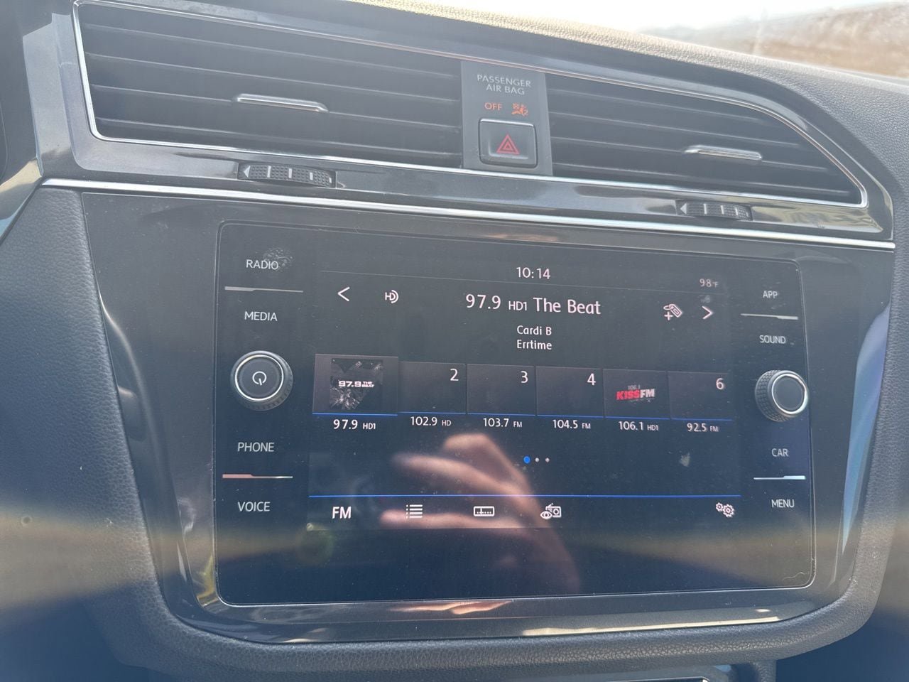 Used 2018 Volkswagen Tiguan SE FWD image 12