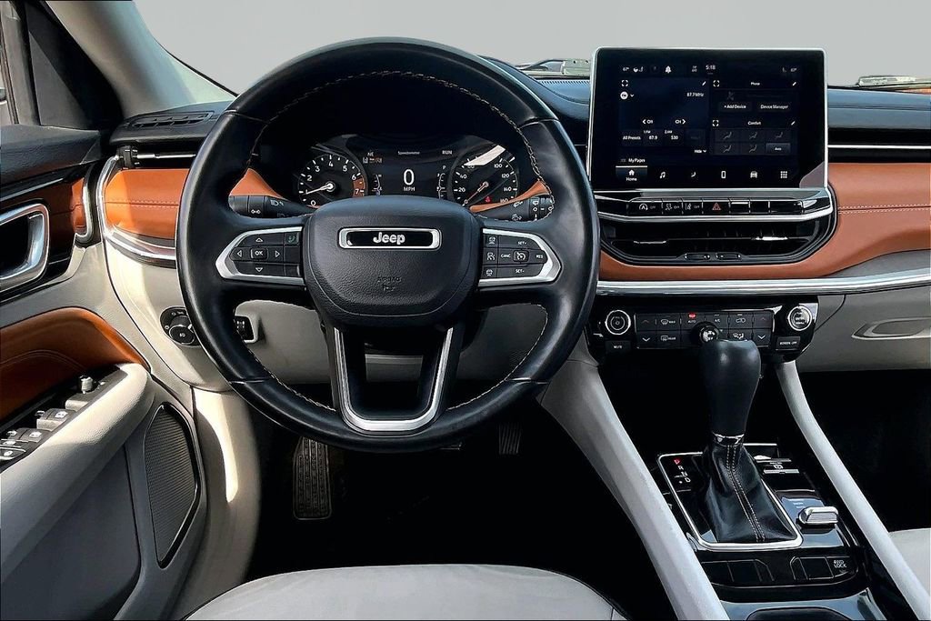 Used 2022 Jeep Compass Limited image 5