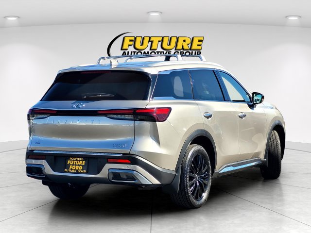 Used 2023 INFINITI QX60 Sensory w/ Vision Package AWD/4WD image 4
