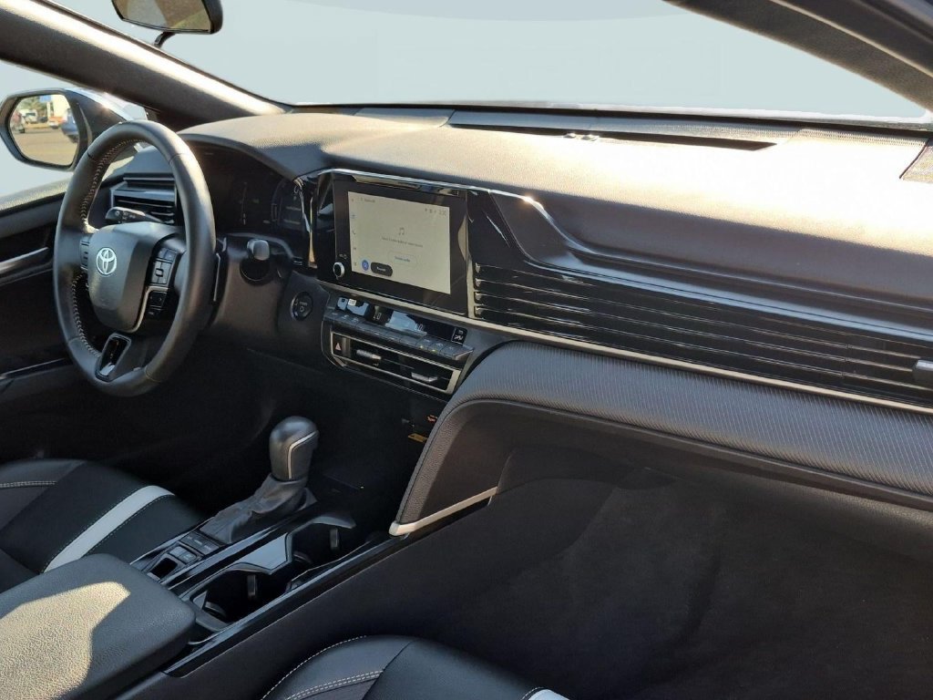 Used 2025 Toyota Camry SE FWD image 26